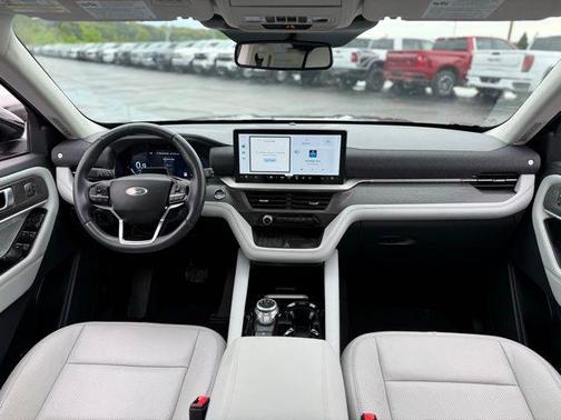 Gray Metallic 2025 Ford Explorer Platinum