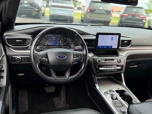 Agate Black Metallic 2020 Ford Explorer XLT