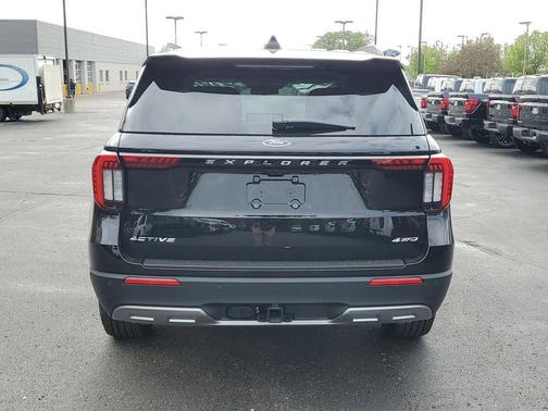 Agate Black Metallic 2026 Ford Explorer Active