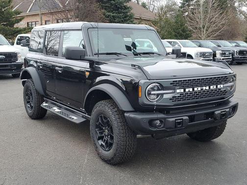 Shadow Black 2026 Ford Bronco Badlands