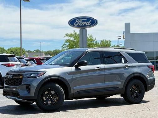 Carbonized Gray Metallic 2026 Ford Explorer Tremor