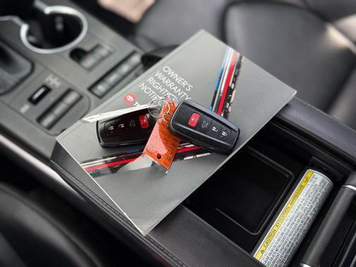 Wind Chill Pearl 2022 Toyota Highlander XLE