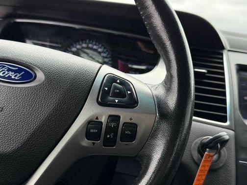 2013 Ford Taurus SEL