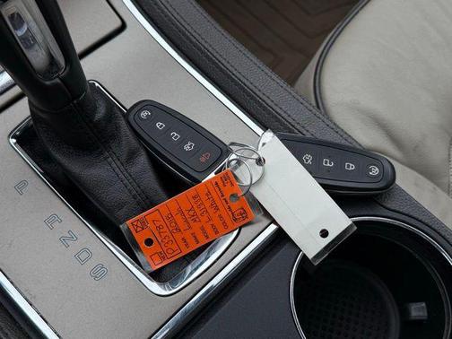 2015 Lincoln MKX Base