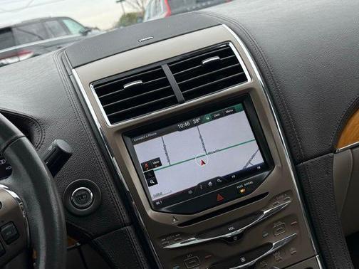 2015 Lincoln MKX Base