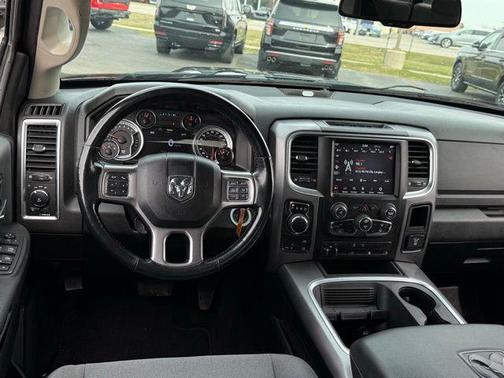 Diamond Black 2021 RAM 1500 Classic SLT