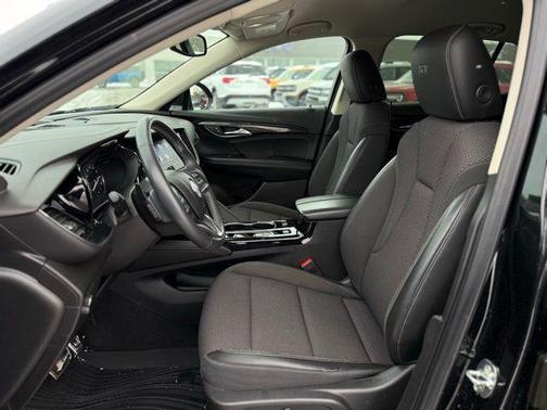 2022 Buick Envision FWD Preferred