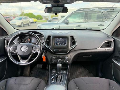 Velvet Red Pearlcoat 2020 Jeep Cherokee Latitude