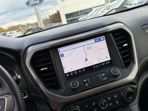 2023 GMC Acadia AWD AT4