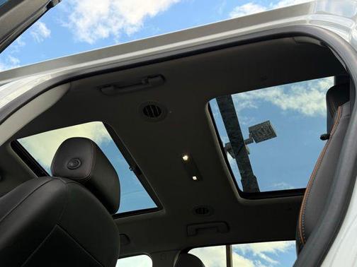 2023 GMC Acadia AWD AT4