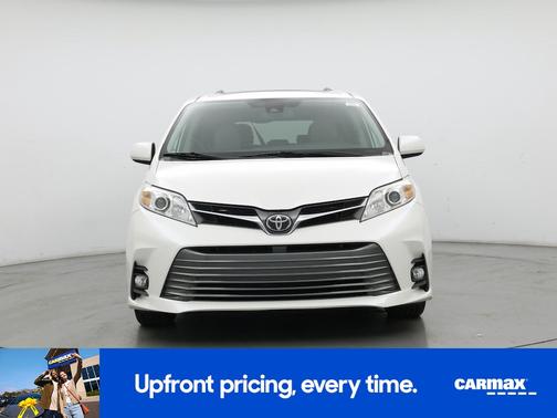 2019 Toyota Sienna XLE