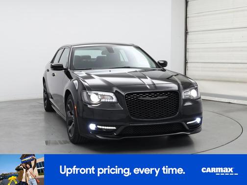 2022 Chrysler 300 Touring L
