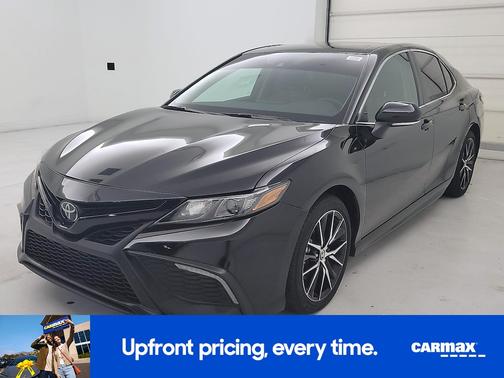 Black 2024 Toyota Camry SE