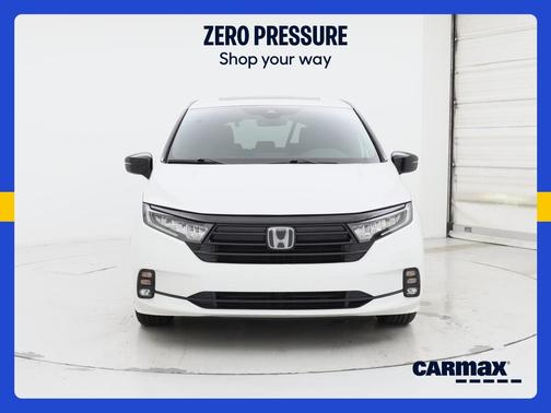 White 2023 Honda Odyssey Sport