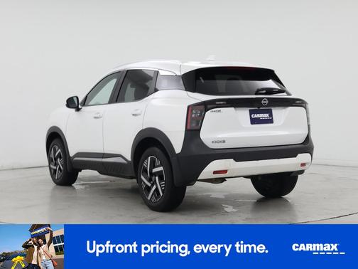 White 2025 Nissan Kicks SV