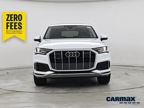 White 2023 Audi Q7 Premium