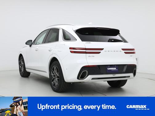 White 2022 Genesis GV70