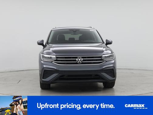 Gray 2022 Volkswagen Tiguan SE
