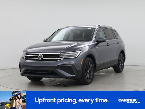 Gray 2022 Volkswagen Tiguan SE