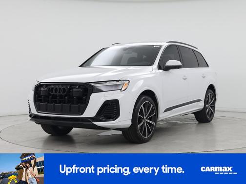 White 2025 Audi Q7 Premium Plus