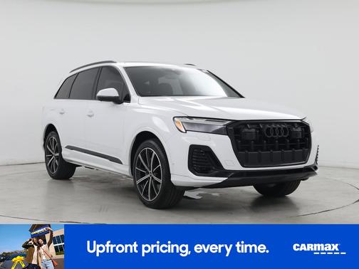 White 2025 Audi Q7 Premium Plus
