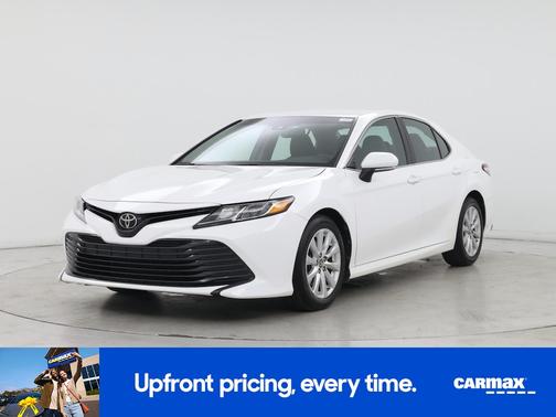 White 2018 Toyota Camry LE