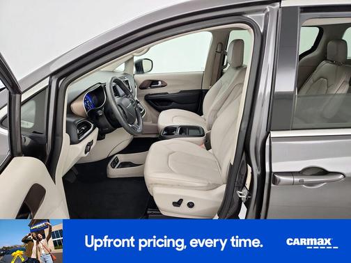 2021 Chrysler Voyager LXI