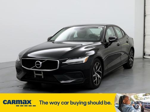 2020 Volvo S60 T6 Momentum