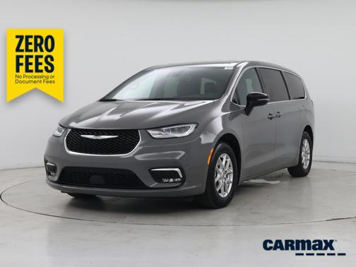 Gray 2025 Chrysler Pacifica Select