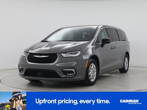 Gray 2025 Chrysler Pacifica Select