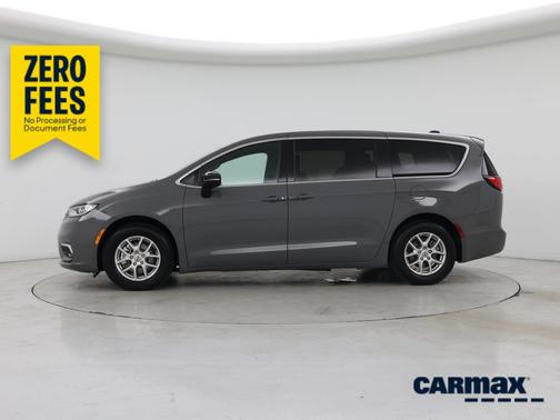 Gray 2025 Chrysler Pacifica Select