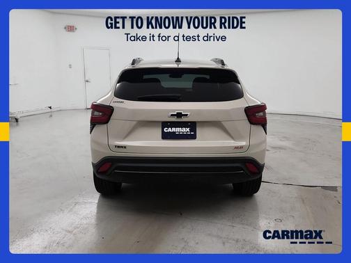 Tan 2026 Chevrolet Trax 2RS