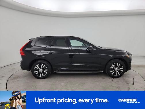 2024 Volvo XC60 B5 Core Dark Theme