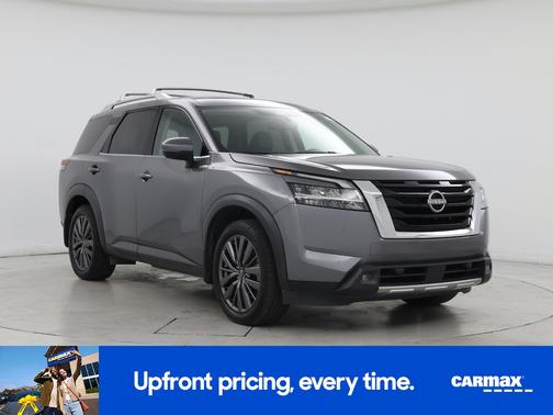 2022 Nissan Pathfinder SL