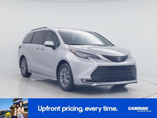 Silver 2021 Toyota Sienna XLE