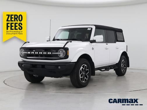 White 2024 Ford Bronco Outer Banks