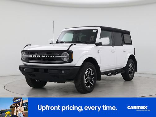 White 2024 Ford Bronco Outer Banks