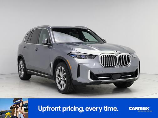 Gray 2024 BMW X5 sDrive40i