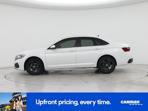 White 2023 Volkswagen Jetta SE