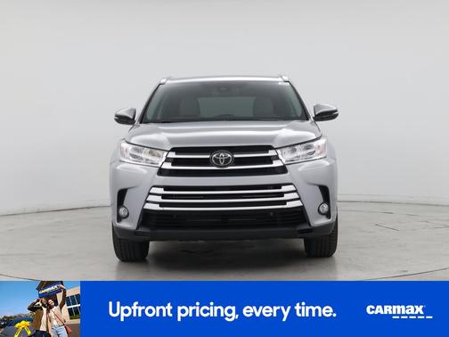 Silver 2017 Toyota Highlander XLE