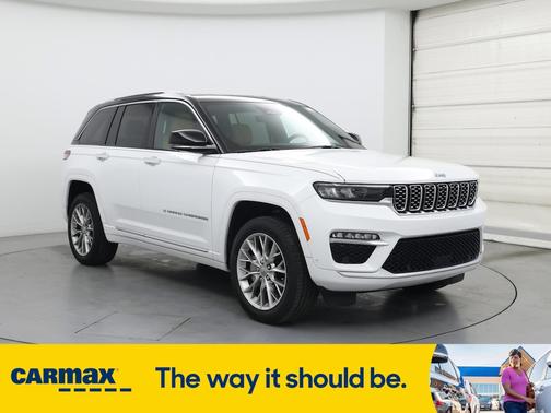 2022 Jeep Grand Cherokee Summit