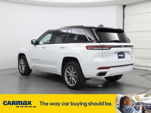 2022 Jeep Grand Cherokee Summit