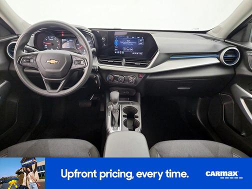 Black 2025 Chevrolet Trax 2RS