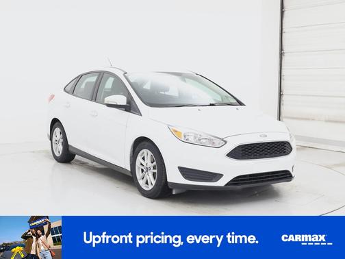 White 2016 Ford Focus SE