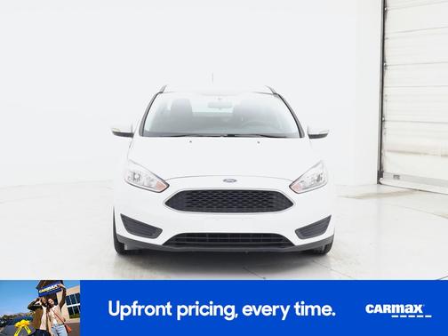 White 2016 Ford Focus SE