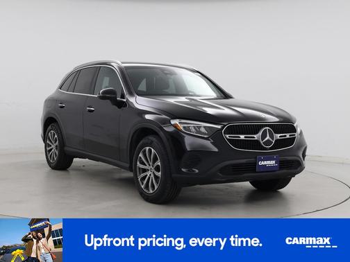 Black 2024 Mercedes-Benz GLC 300