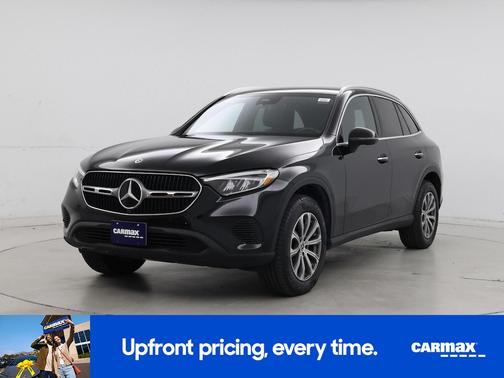 Black 2024 Mercedes-Benz GLC 300