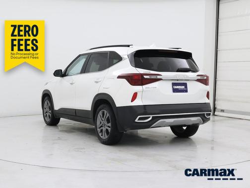 White 2023 Kia Seltos S