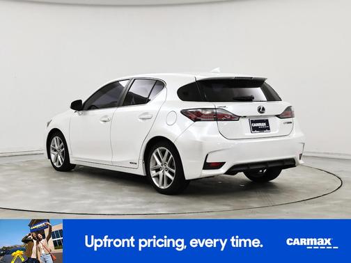 White 2016 Lexus CT 200h