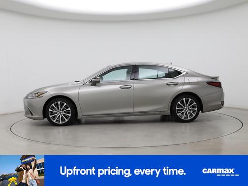 2019 Lexus ES 300h Luxury